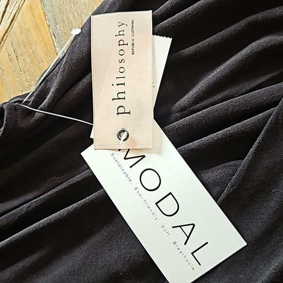 New Philosophy sleeveless vneck top, xs - Picture 3 of 5